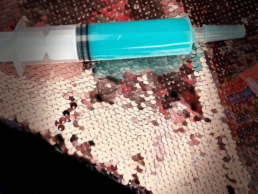 HYPNOTIQ jello shot syringe